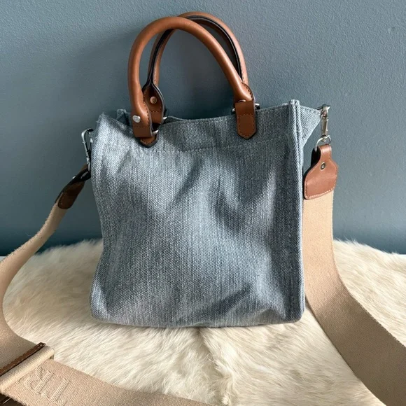 True Religion Women's Tote Bag Buddha Pocket Travel Shoulder Handbag - Picture 5 of 8